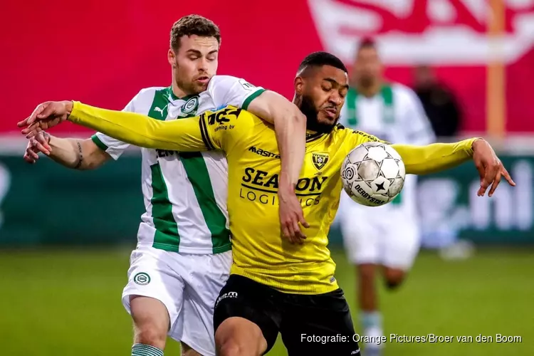 FC Groningen met tien man langs VVV